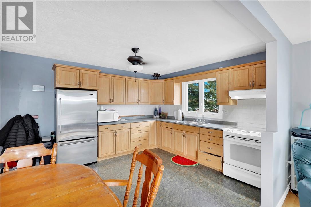 14 Cedar Grove Drive, Tehkummah, Ontario  P0P 2C0 - Photo 17 - 2125840