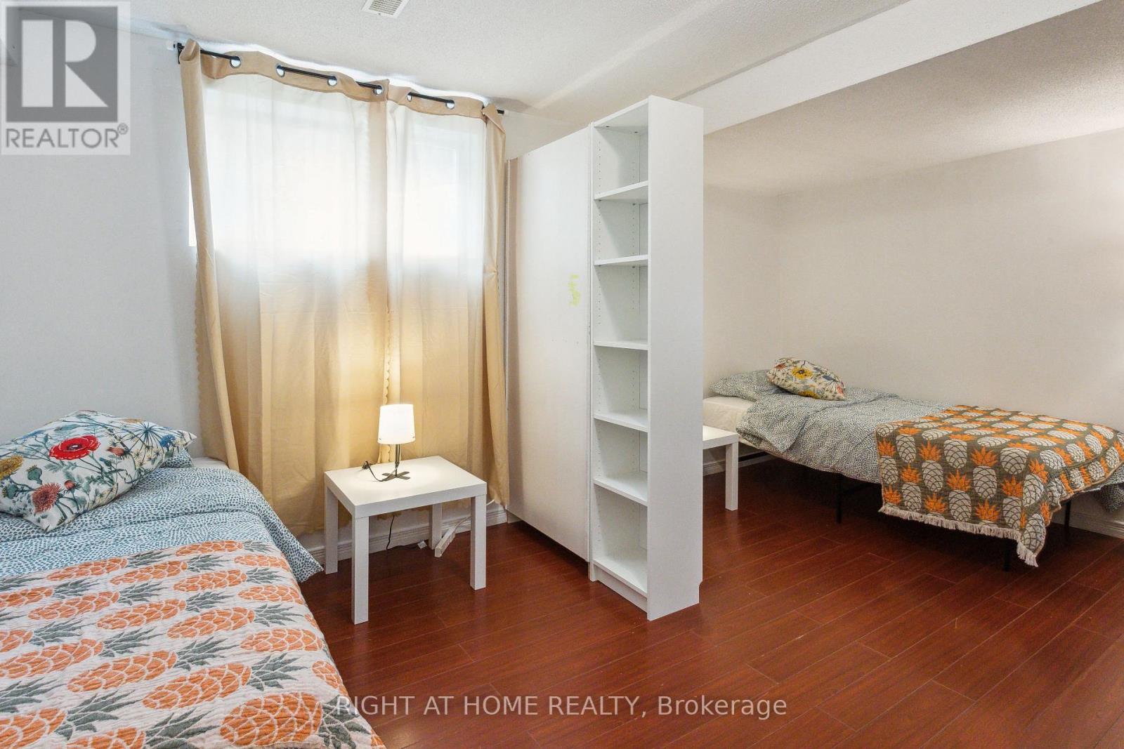 3 Herzberg Gardens, Toronto, Ontario  M3J 3P5 - Photo 22 - W12702240