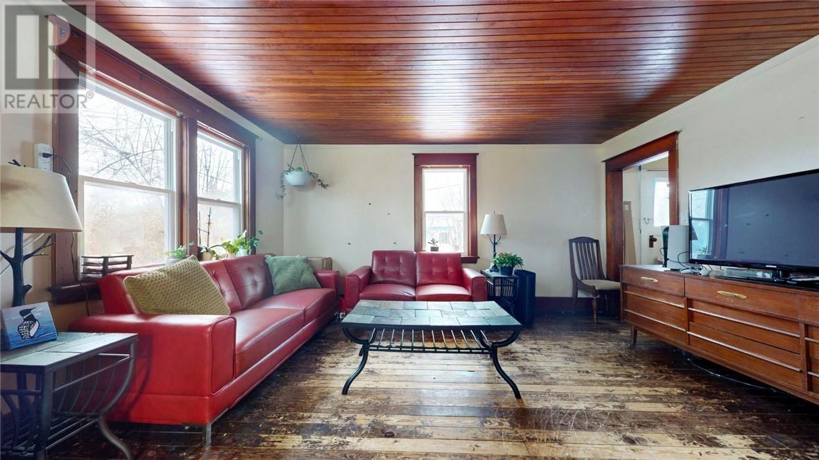 1 Blake Street, Little Current, Ontario  P0P 1K0 - Photo 3 - 2125983