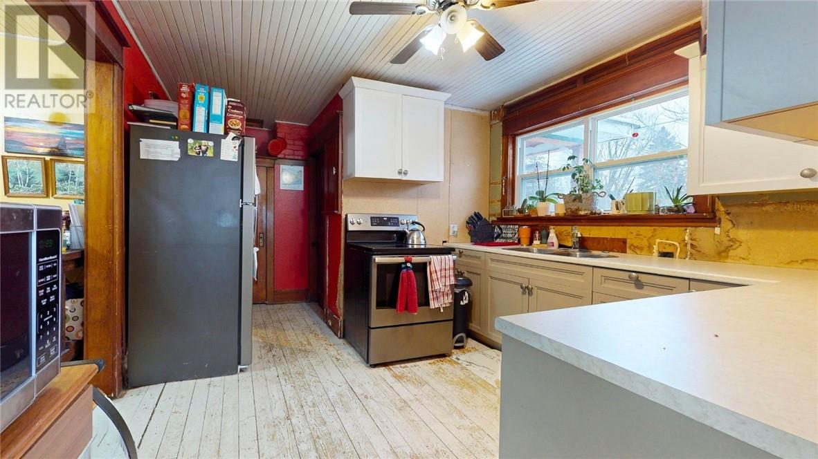 1 Blake Street, Little Current, Ontario  P0P 1K0 - Photo 9 - 2125983