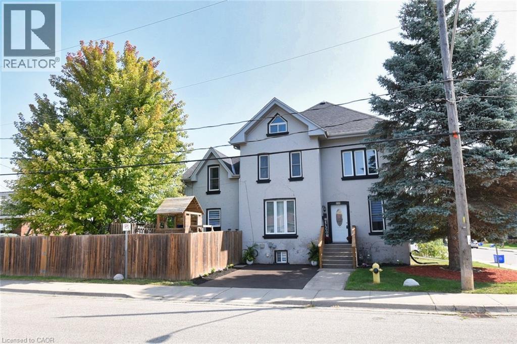 111 Drummond Street, Brantford, Ontario  N3S 5Z9 - Photo 2 - 40796787