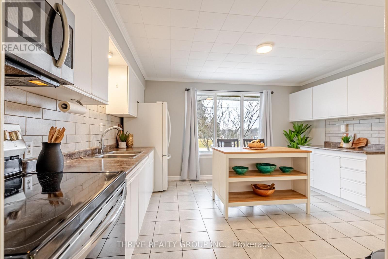 43399 Sparta Line, Central Elgin, Ontario  N5P 3S8 - Photo 12 - X12702338