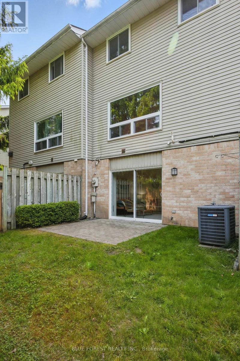 82 - 1990 Wavell Street, London East, Ontario  N5V 4N5 - Photo 37 - X12702344