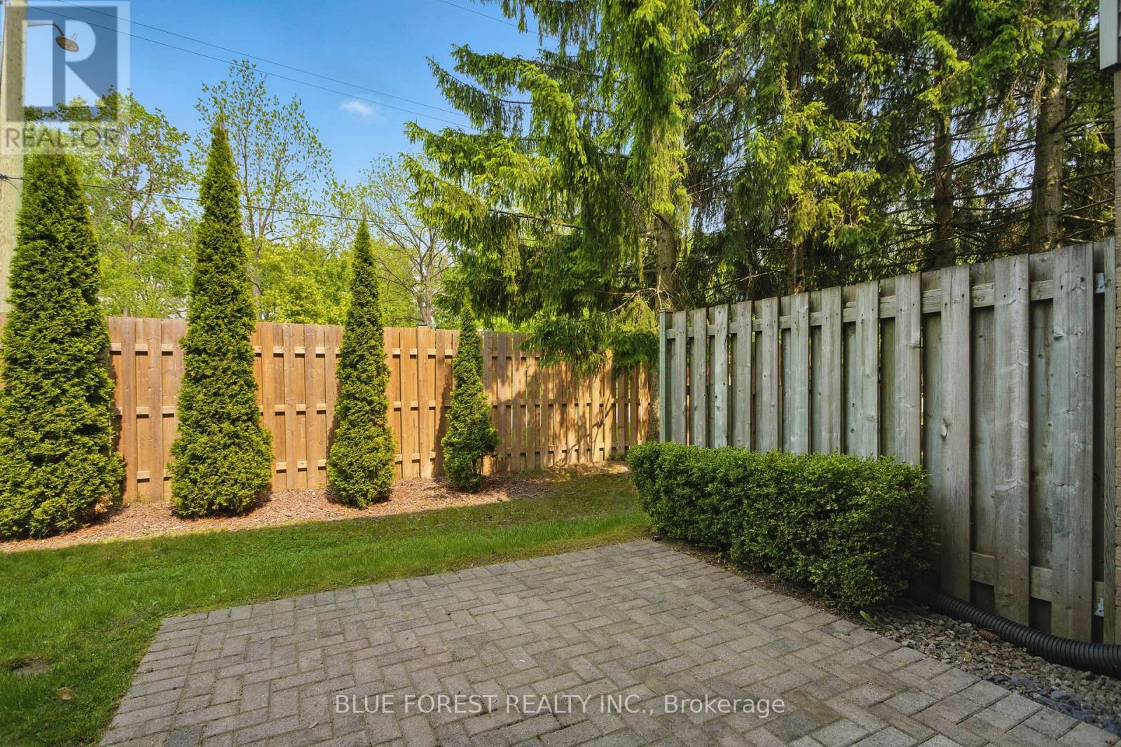 82 - 1990 Wavell Street, London East, Ontario  N5V 4N5 - Photo 39 - X12702344