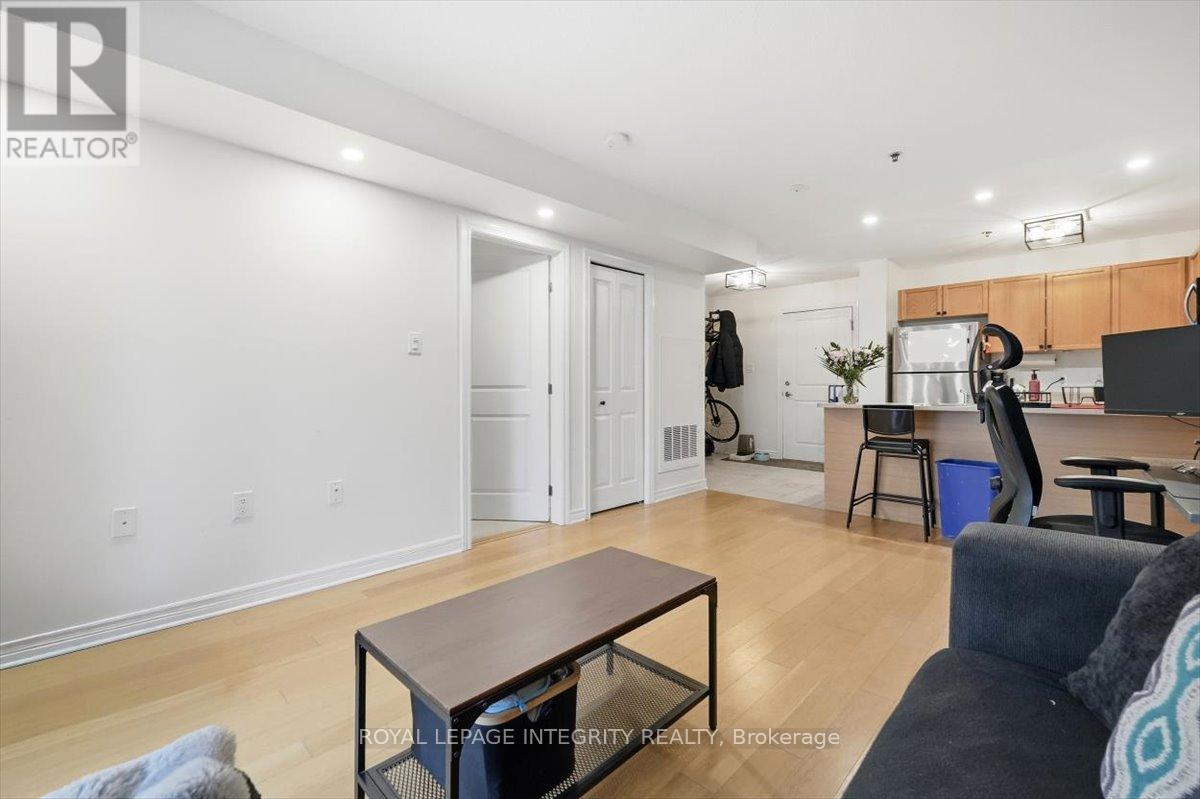 303 - 151 Potts Private, Ottawa, Ontario  K4A 0V7 - Photo 12 - X12702316