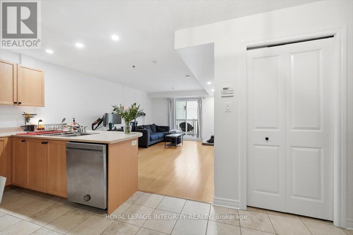 303 - 151 Potts Private, Ottawa, Ontario  K4A 0V7 - Photo 6 - X12702316