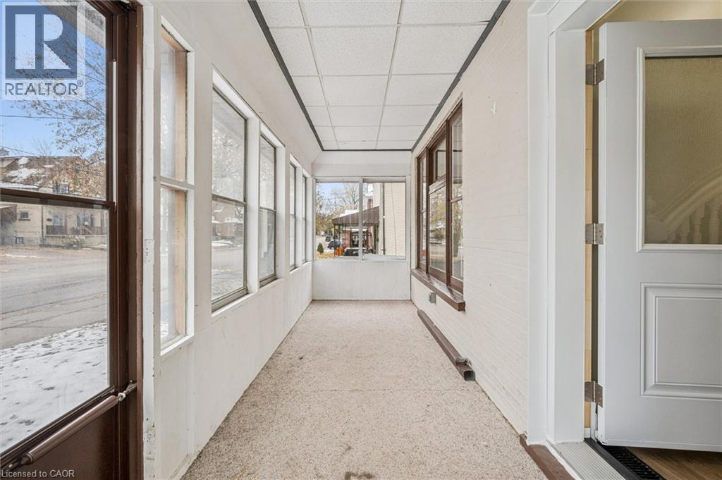 47 Krug Street, Kitchener, Ontario  N2H 2X5 - Photo 4 - 40798786