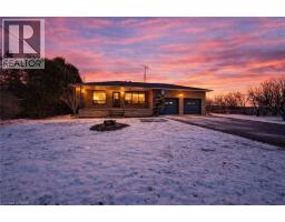 240 MUD Street W, Grimsby, Ontario