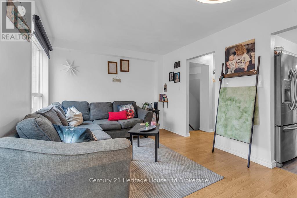 23 Tulip Drive, Tillsonburg, Ontario  N4G 5S5 - Photo 4 - X12702270