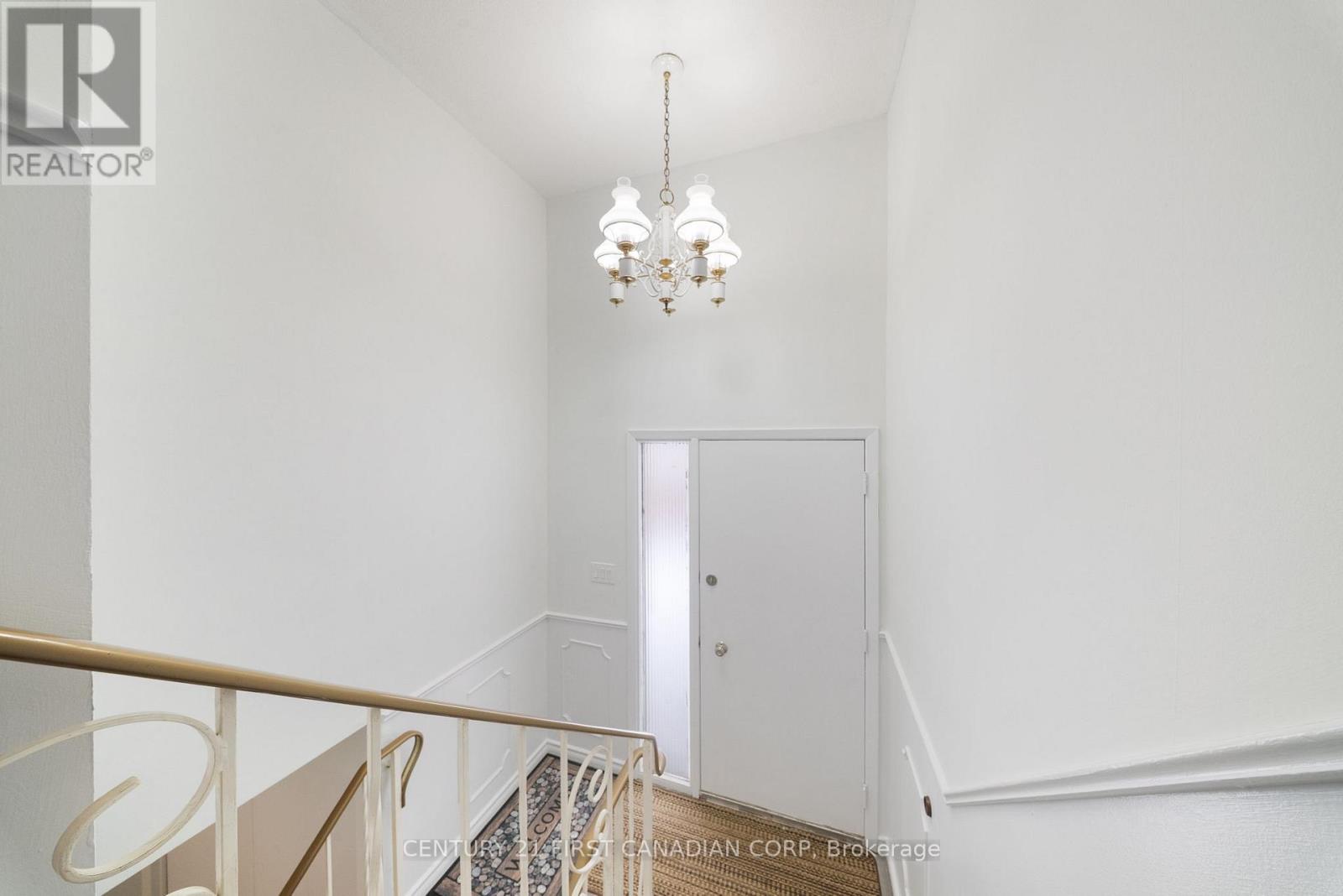 6 Spartan Drive, Brantford, Ontario  N3R 6C7 - Photo 22 - X12697724