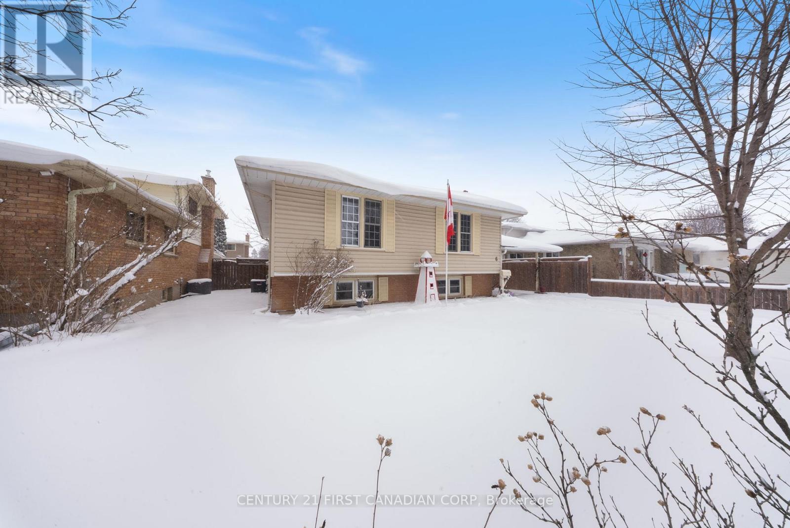 6 Spartan Drive, Brantford, Ontario  N3R 6C7 - Photo 2 - X12697724