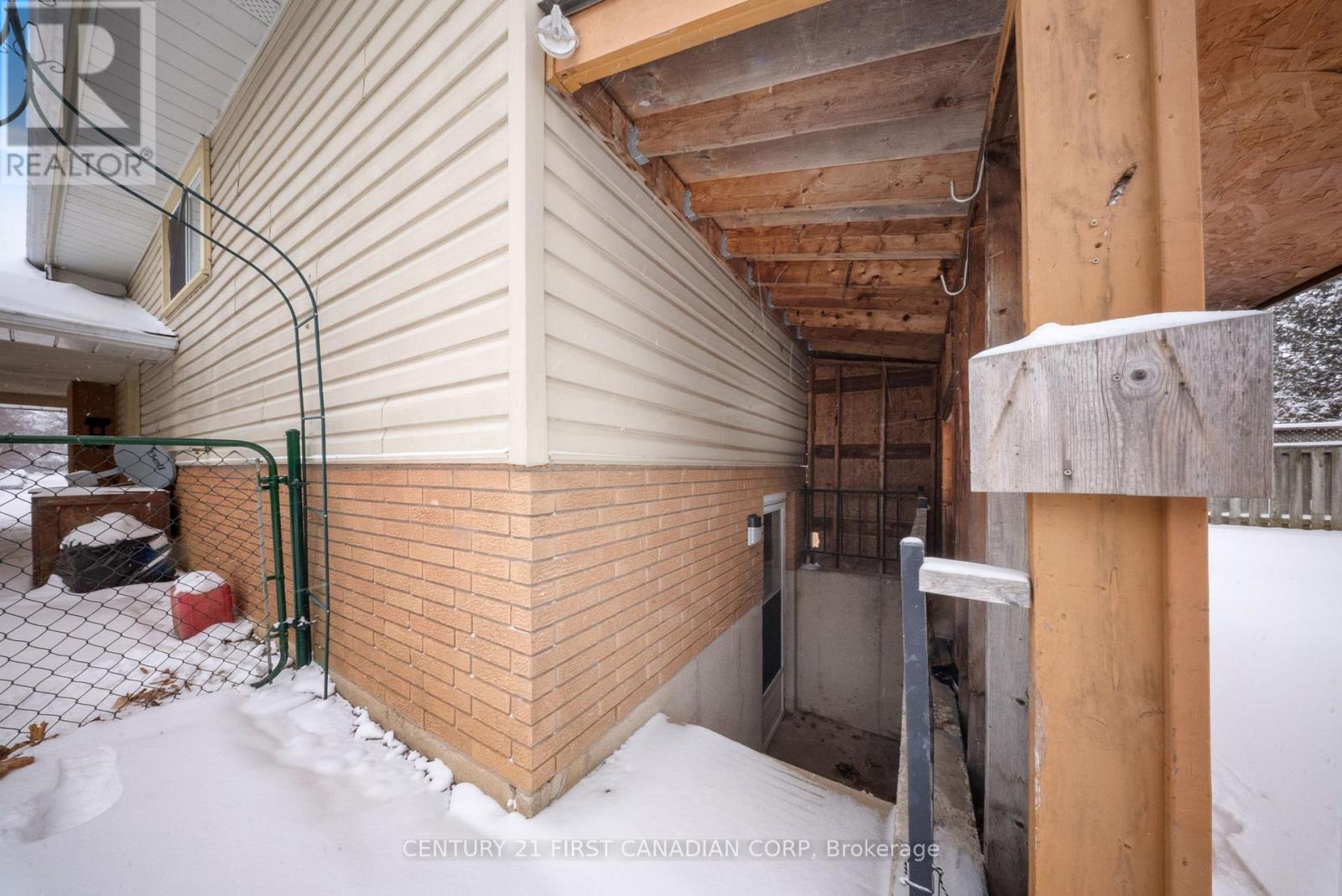 6 Spartan Drive, Brantford, Ontario  N3R 6C7 - Photo 32 - X12697724