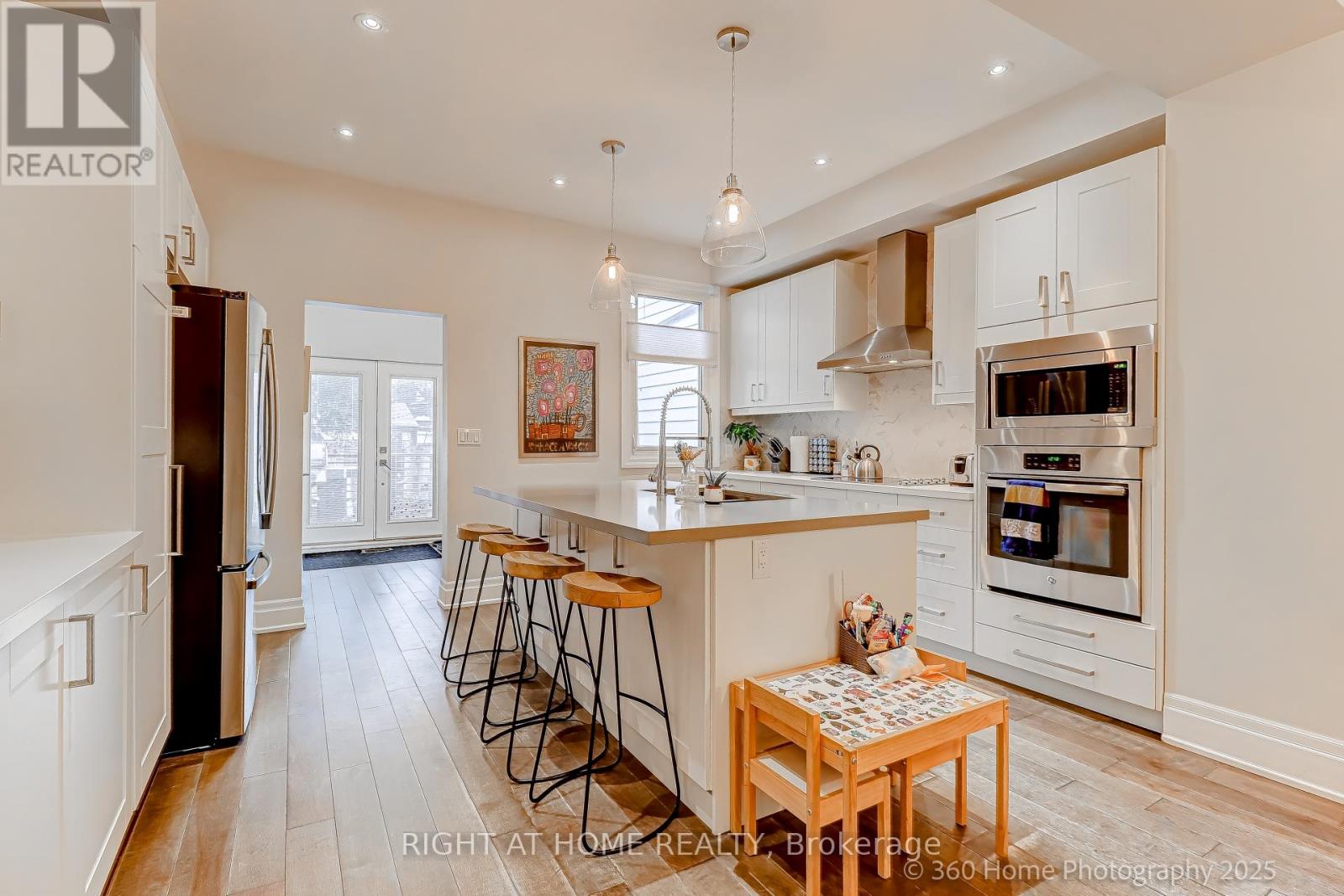 529 DUPONT STREET, Toronto, Ontario