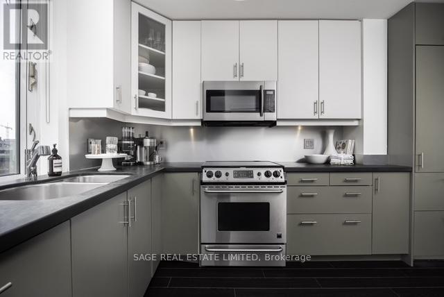 1113 - 388 RICHMOND STREET W, Toronto, Ontario