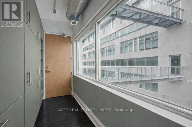 1113 - 388 Richmond Street W, Toronto, Ontario  M5V 3P1 - Photo 2 - C12702260