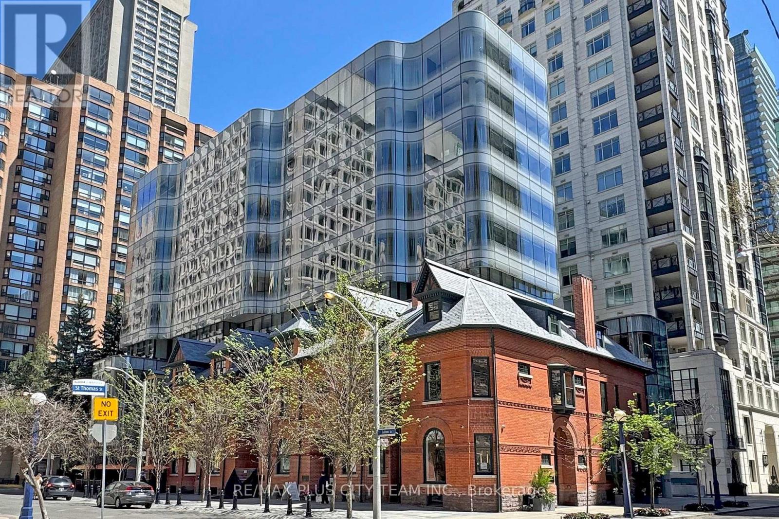 505 - 7 ST. THOMAS STREET, Toronto, Ontario