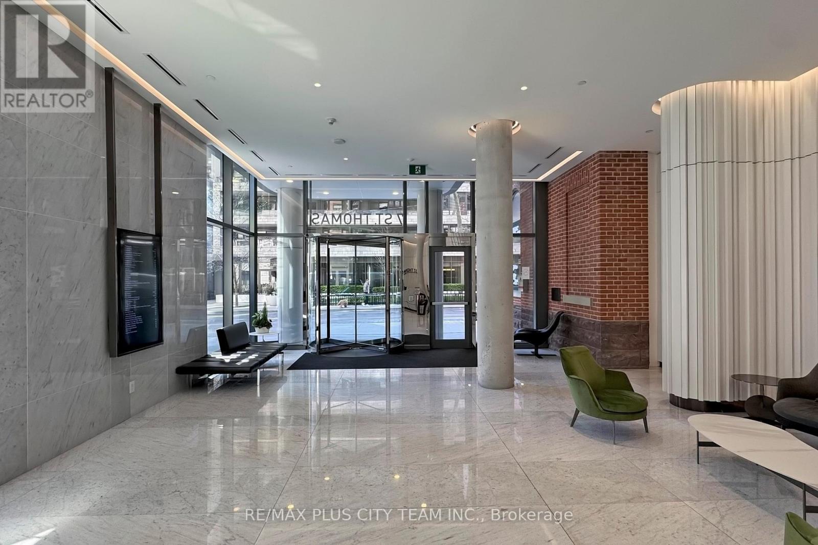 505 - 7 St. Thomas Street, Toronto, Ontario  M5S 2B7 - Photo 4 - C12702264