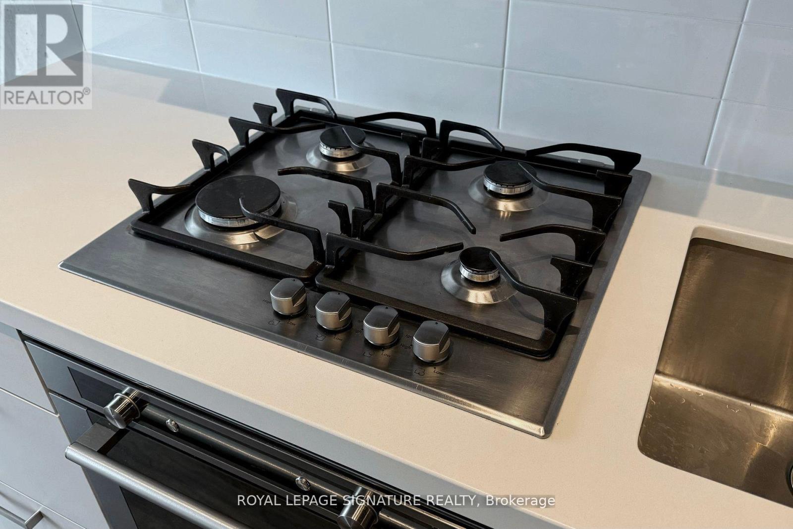 1006 - 55 Ontario Street, Toronto, Ontario  M5A 0T8 - Photo 3 - C12702288