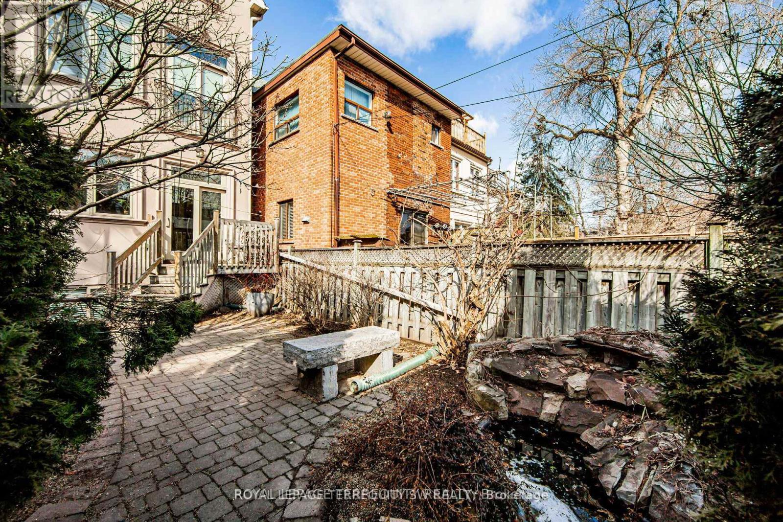 329 Lippincott Street, Toronto, Ontario  M5S 2P6 - Photo 31 - C12702294