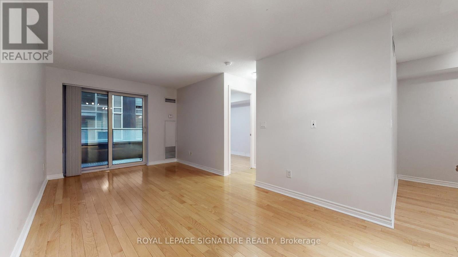 1030 - 250 Wellington Street W, Toronto, Ontario  M5V 3P6 - Photo 3 - C12702346