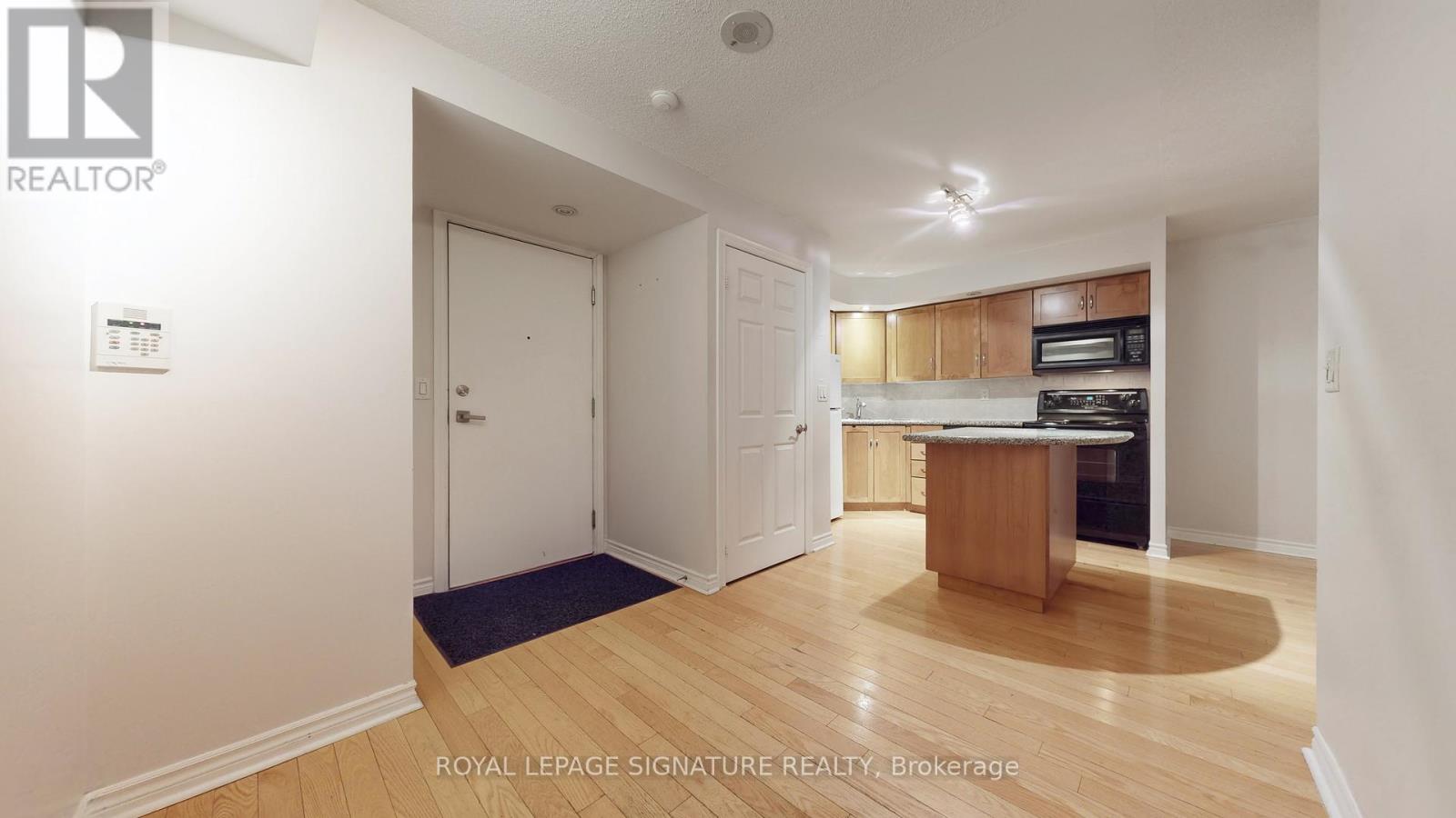 1030 - 250 Wellington Street W, Toronto, Ontario  M5V 3P6 - Photo 6 - C12702346