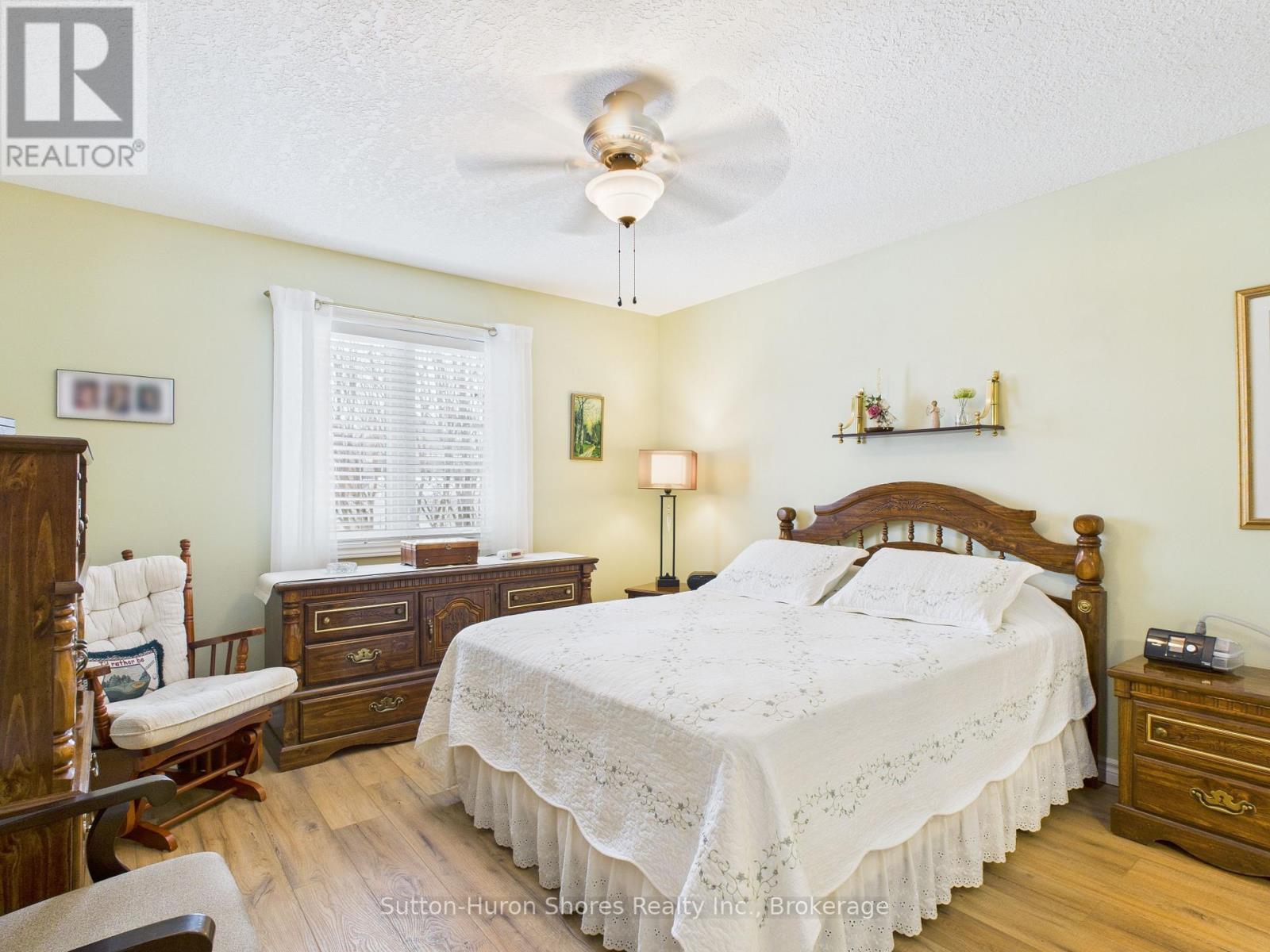 873 Sumpton Street, Saugeen Shores, Ontario  N0H 2C2 - Photo 21 - X12701612