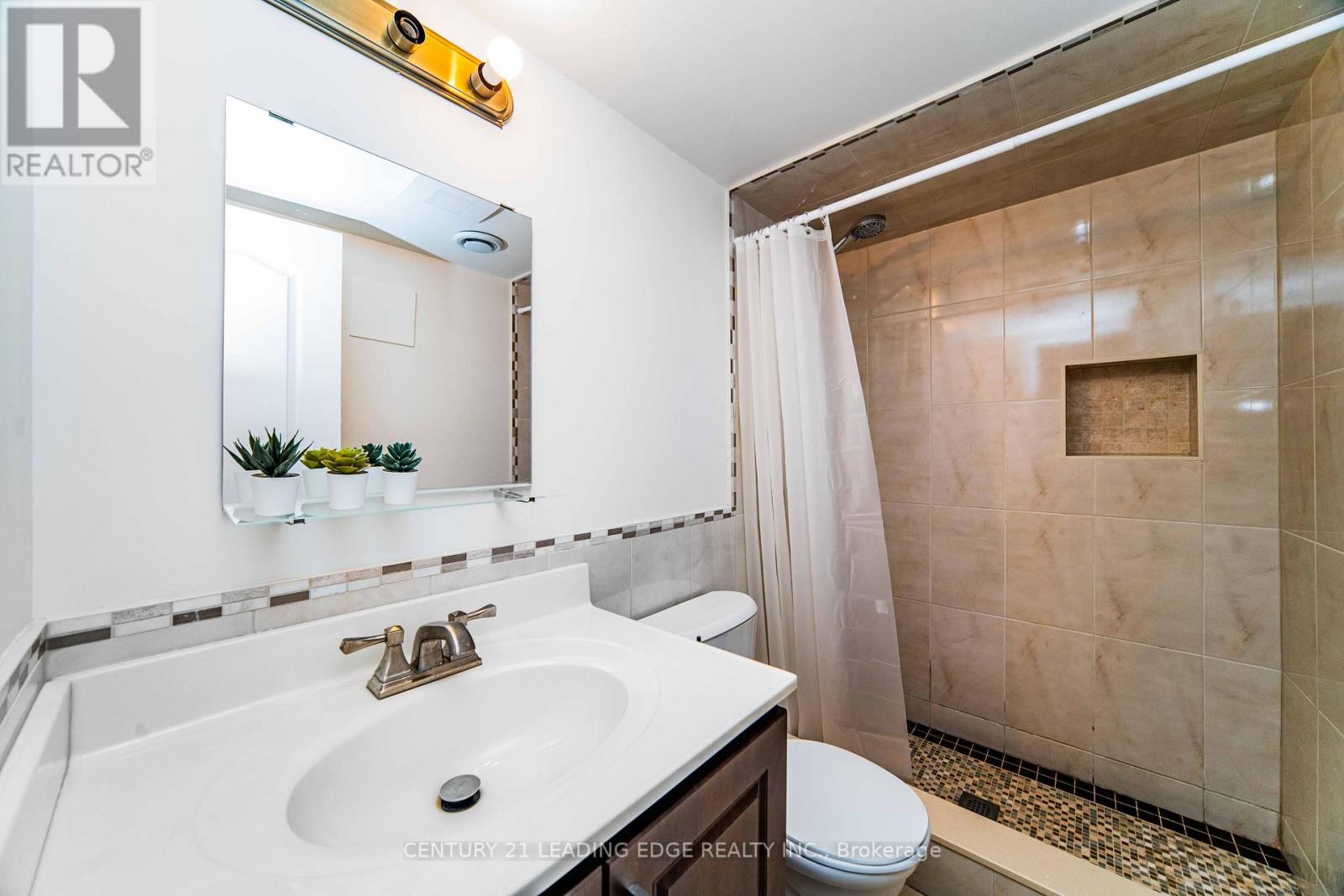 37 Landsdown Crescent, Markham, Ontario  L6E 1M6 - Photo 42 - N12702276