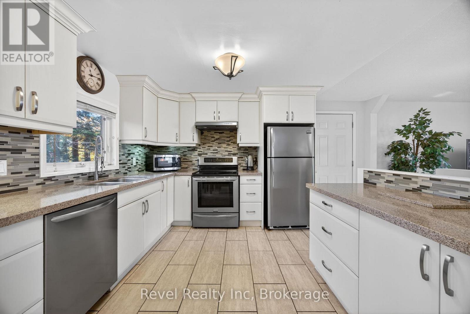 144 Trout Lane, Tiny, Ontario  L9M 0J1 - Photo 10 - S12702452