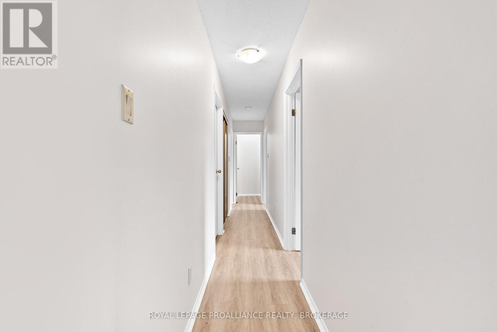 302 - 573 Armstrong Road, Kingston, Ontario  K7M 8J8 - Photo 16 - X12702590