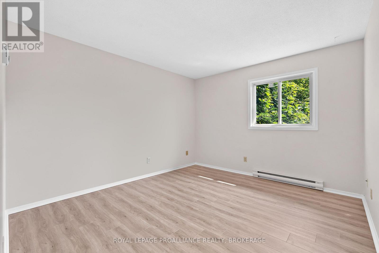 302 - 573 Armstrong Road, Kingston, Ontario  K7M 8J8 - Photo 17 - X12702590