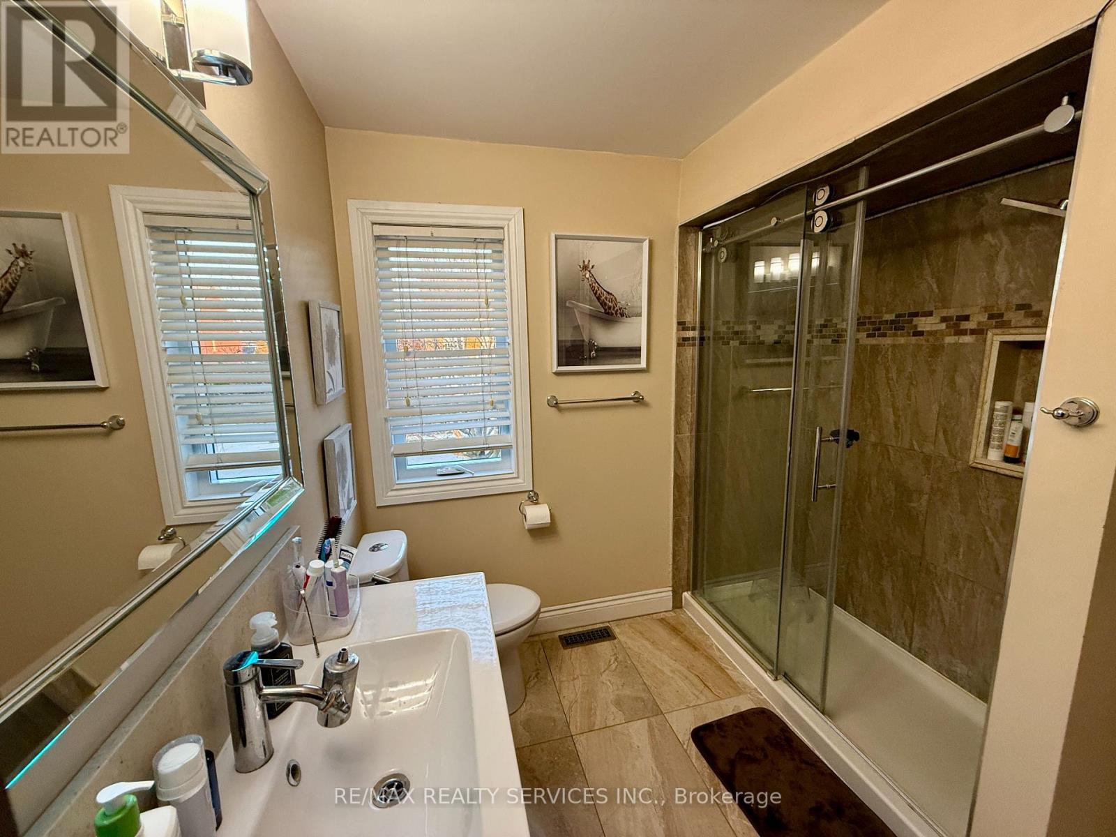 15 Inverhuron Trail, Oakville, Ontario  L6H 5Z6 - Photo 8 - W12702306