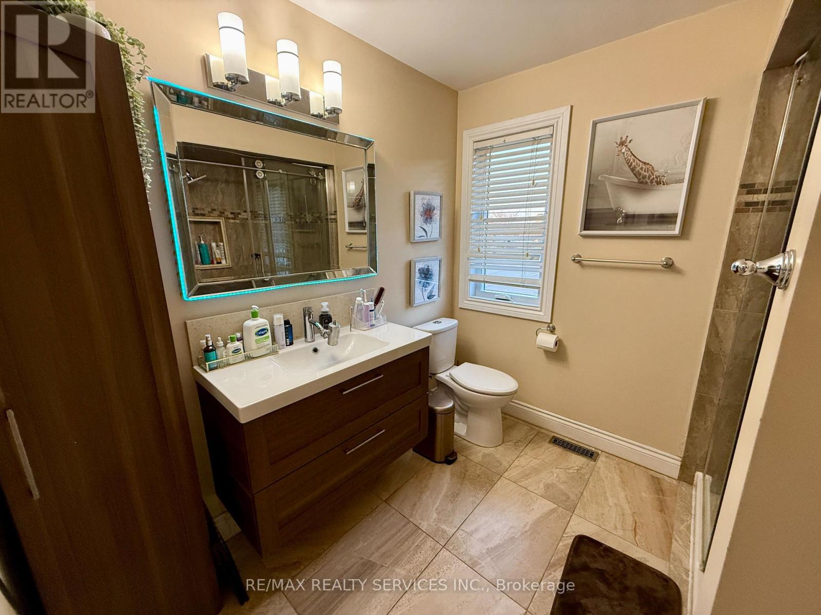 15 Inverhuron Trail, Oakville, Ontario  L6H 5Z6 - Photo 9 - W12702306