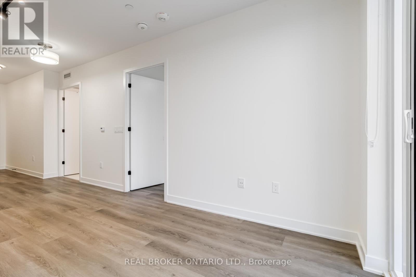 601 - 36 Zorra Street, Toronto, Ontario  M8Z 0G5 - Photo 11 - W12702308