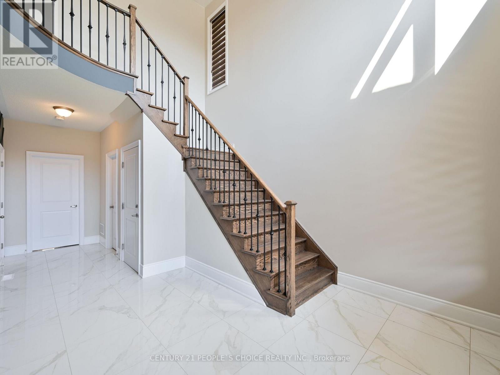 12 Junior Road, Brampton, Ontario  L7A 5J4 - Photo 11 - W12702340