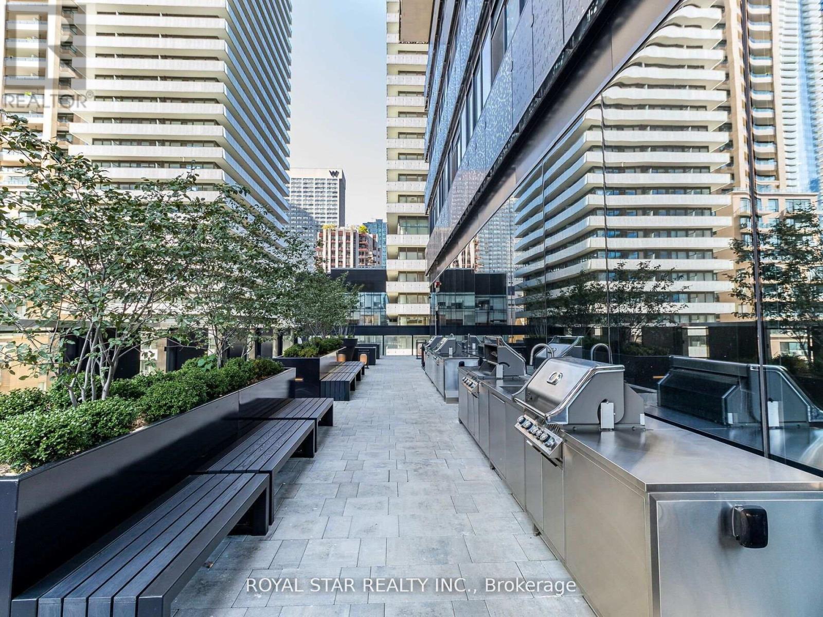 1305 - 55 Charles Street E, Toronto, Ontario  M4Y 0J1 - Photo 12 - C12701034