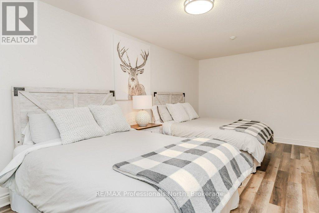 105 - 33 Deerhurst Drive, Huntsville, Ontario  P1H 2J4 - Photo 16 - X12702432