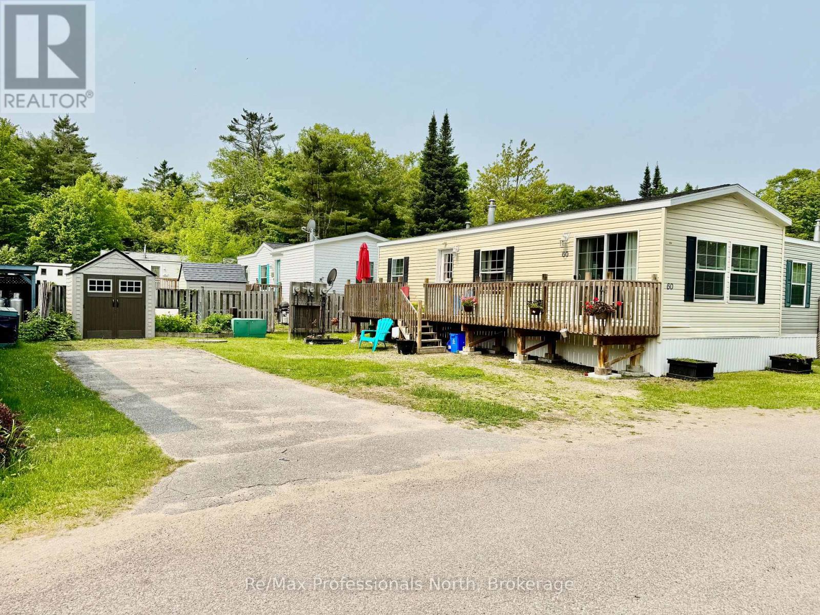 60 - 1007 Racoon Road, Gravenhurst (Morrison), Ontario  P1P 0C3 - Photo 2 - X12702502