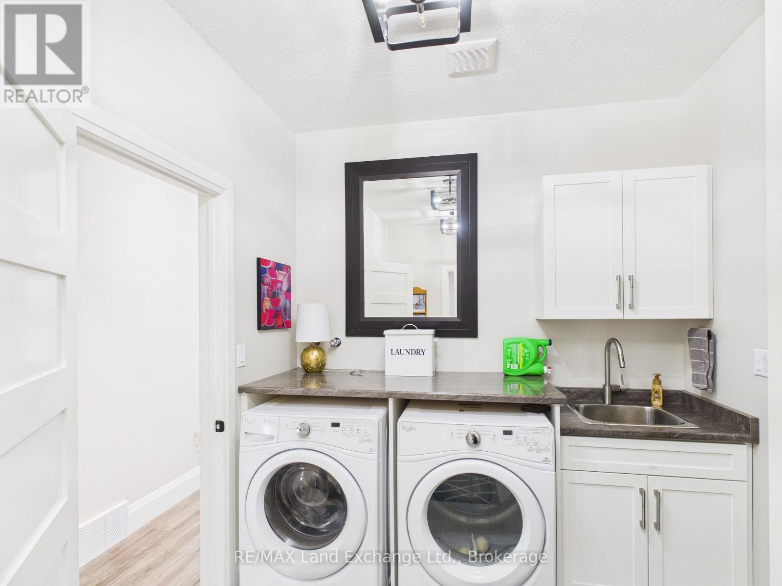 405 Mccullough Crescent, Kincardine, Ontario  N2Z 0A8 - Photo 16 - X12702536