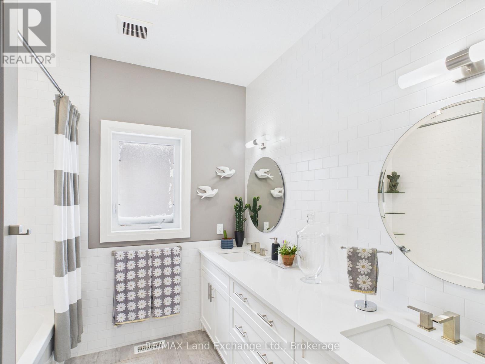 405 Mccullough Crescent, Kincardine, Ontario  N2Z 0A8 - Photo 19 - X12702536