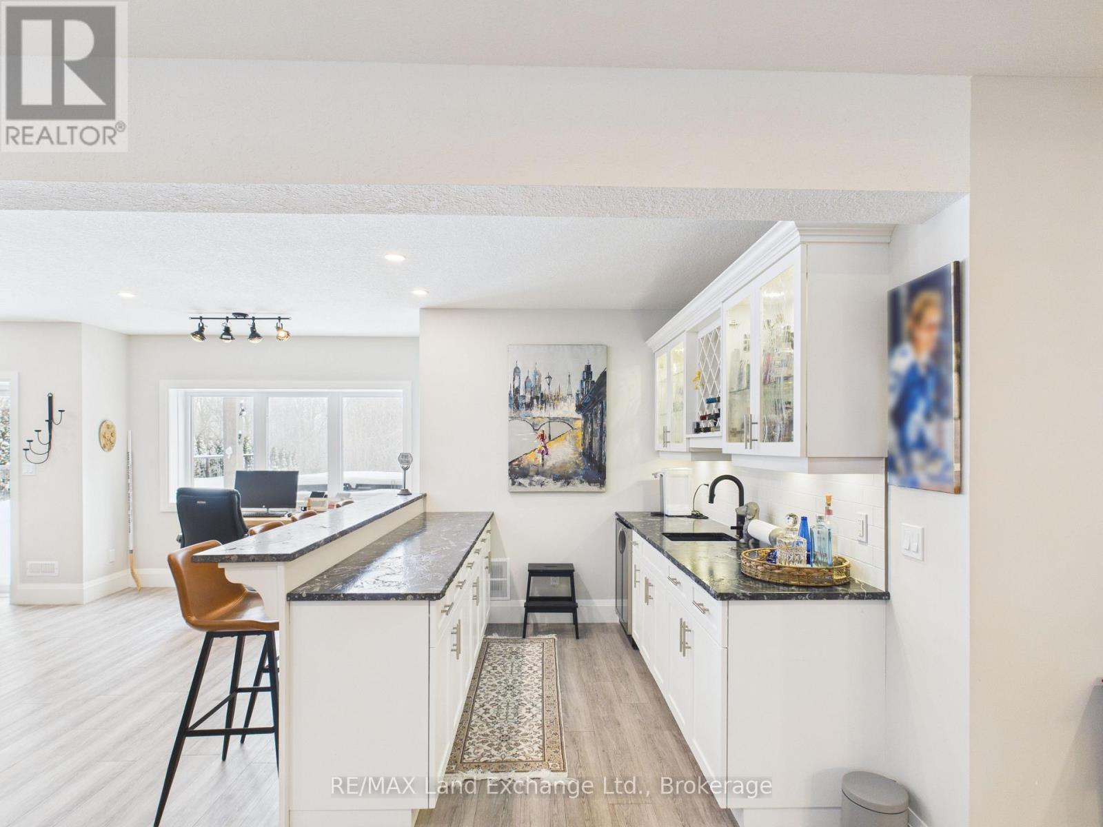 405 Mccullough Crescent, Kincardine, Ontario  N2Z 0A8 - Photo 22 - X12702536