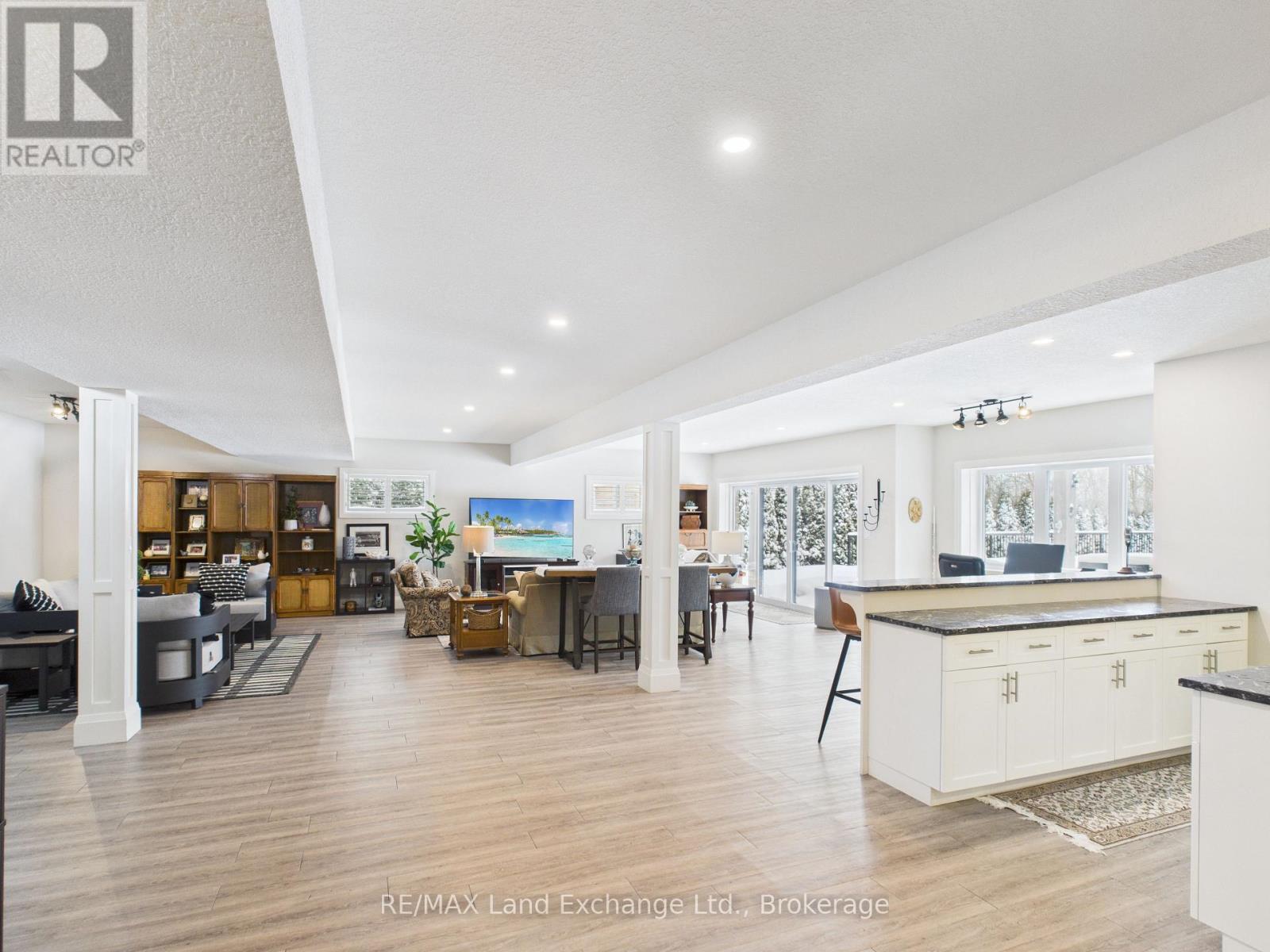 405 Mccullough Crescent, Kincardine, Ontario  N2Z 0A8 - Photo 23 - X12702536