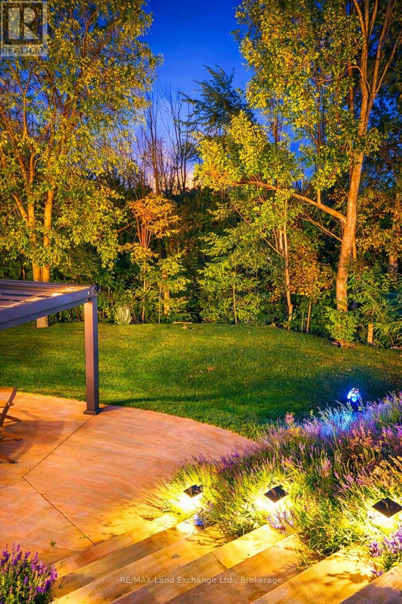 405 Mccullough Crescent, Kincardine, Ontario  N2Z 0A8 - Photo 30 - X12702536