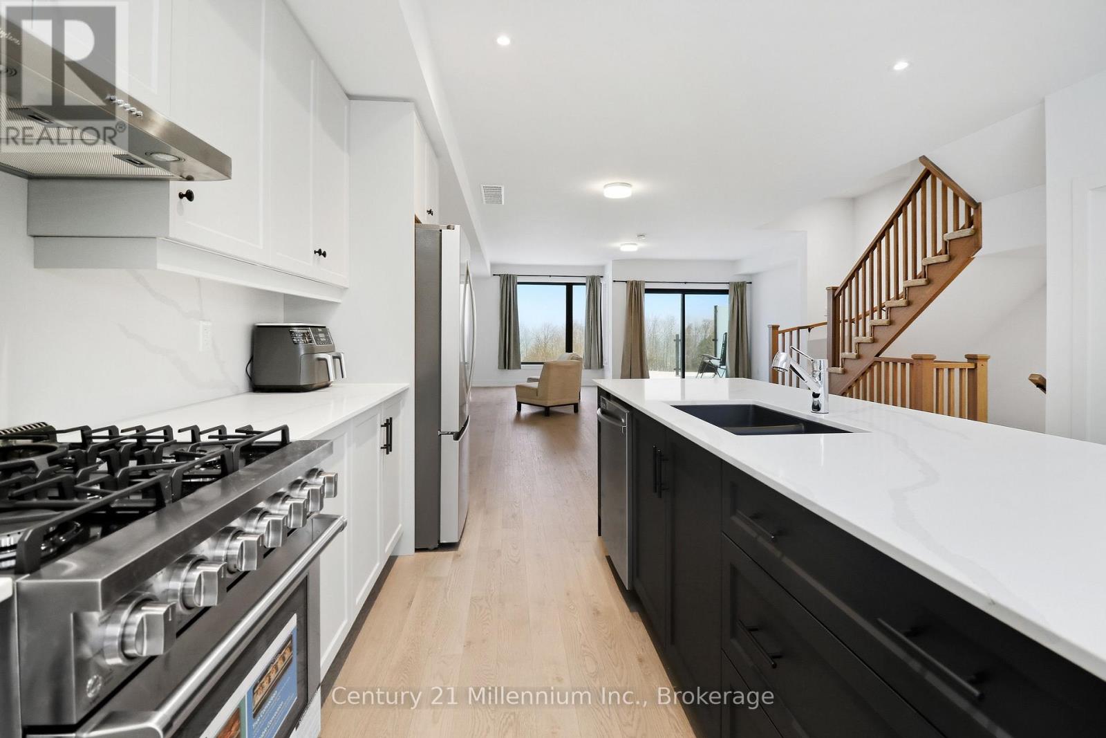 25 - 117 Sladden Court, Blue Mountains, Ontario  N0H 2P0 - Photo 10 - X12702604