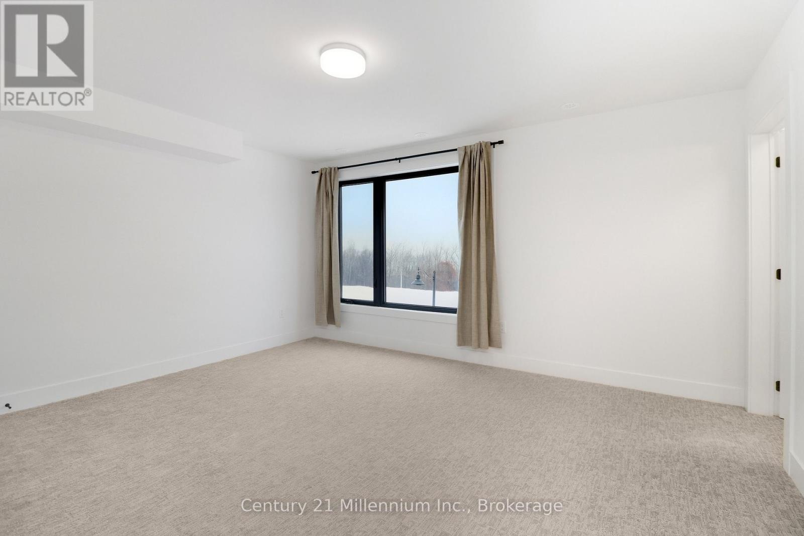 25 - 117 Sladden Court, Blue Mountains, Ontario  N0H 2P0 - Photo 18 - X12702604