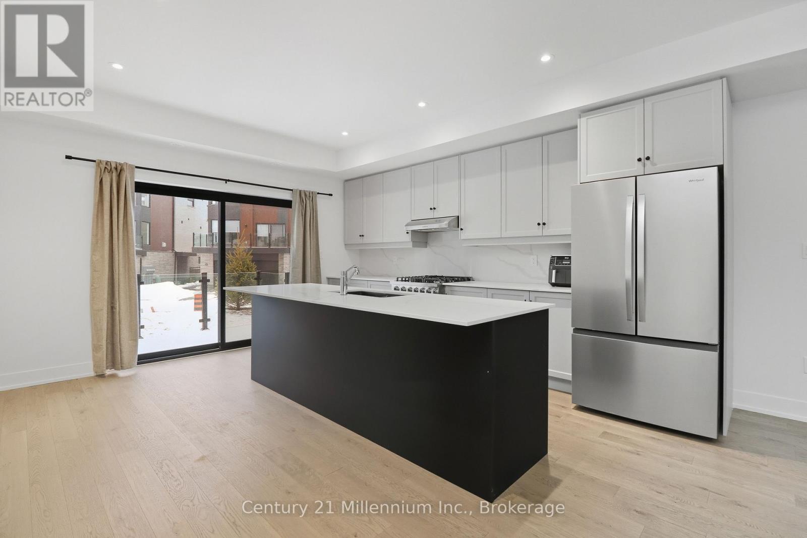 25 - 117 Sladden Court, Blue Mountains, Ontario  N0H 2P0 - Photo 6 - X12702604