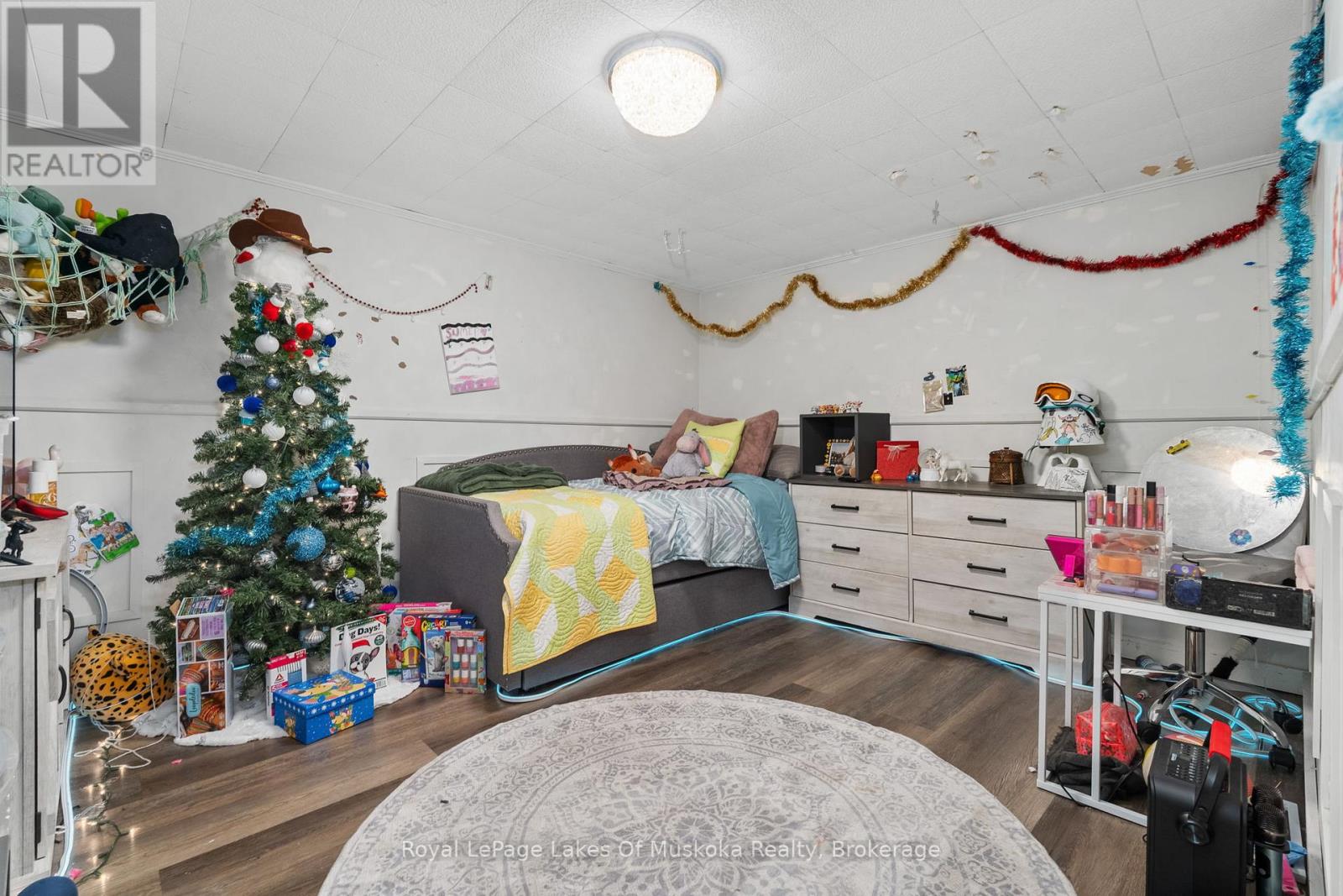 2892 60 Highway E, Lake Of Bays (Franklin), Ontario  P0A 1H0 - Photo 23 - X12702616