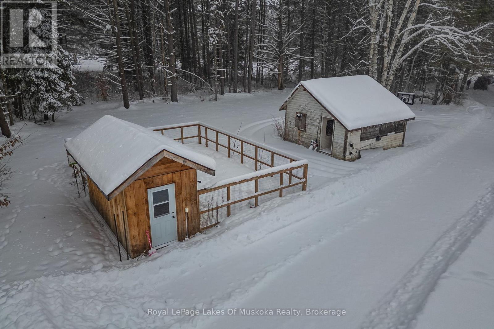 2892 60 Highway E, Lake Of Bays (Franklin), Ontario  P0A 1H0 - Photo 28 - X12702616