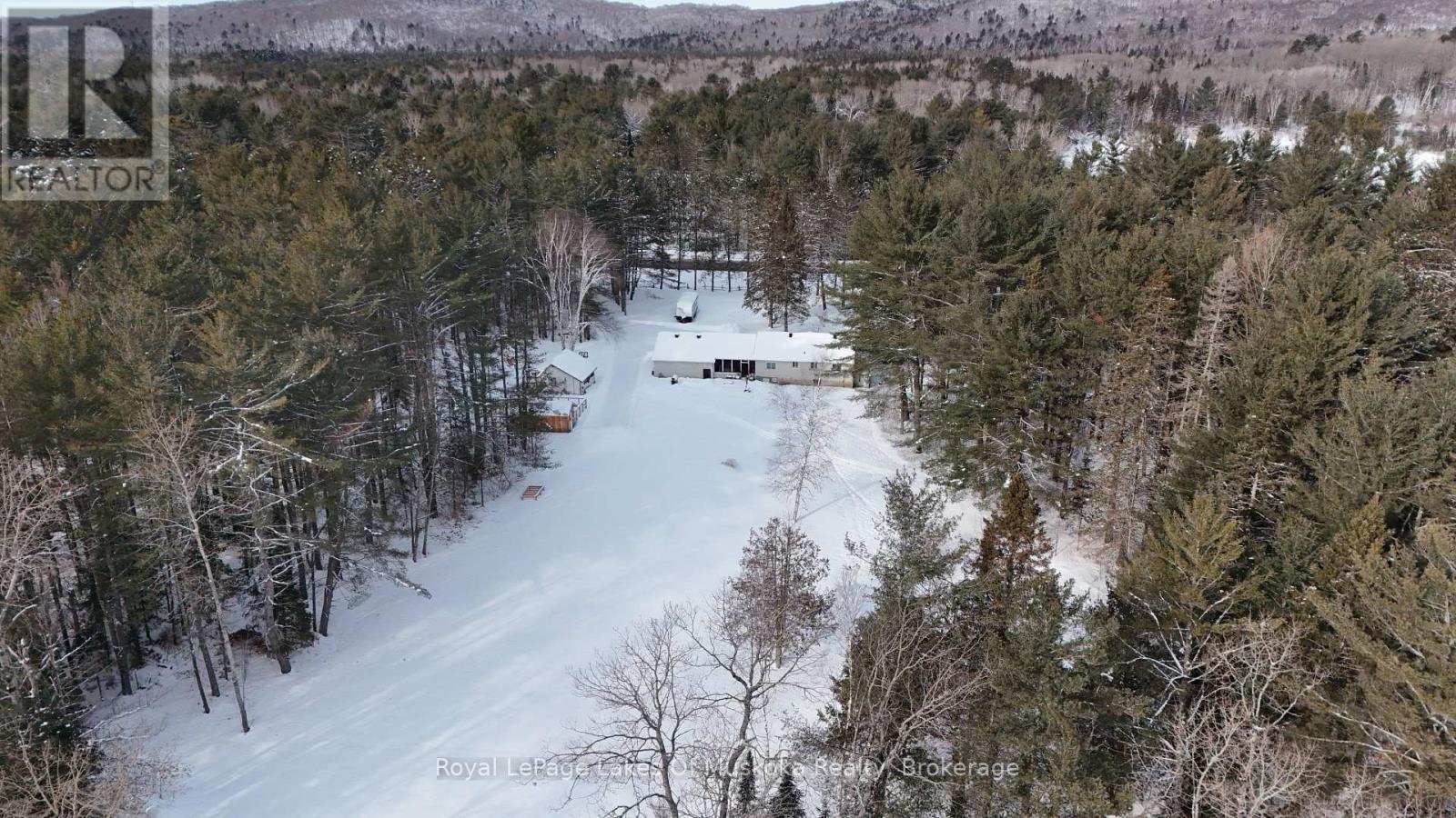 2892 60 Highway E, Lake Of Bays (Franklin), Ontario  P0A 1H0 - Photo 29 - X12702616