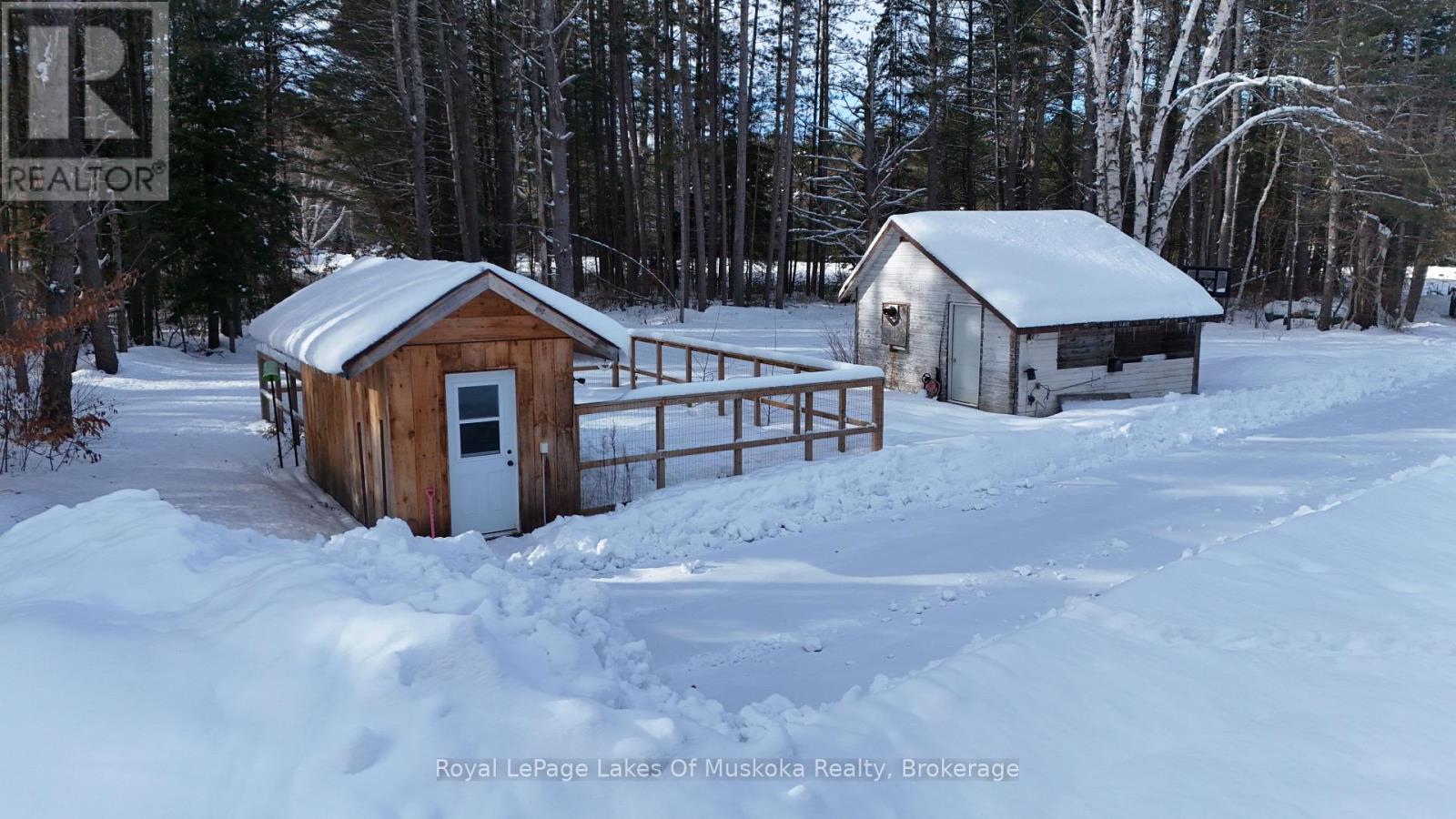 2892 60 Highway E, Lake Of Bays (Franklin), Ontario  P0A 1H0 - Photo 35 - X12702616