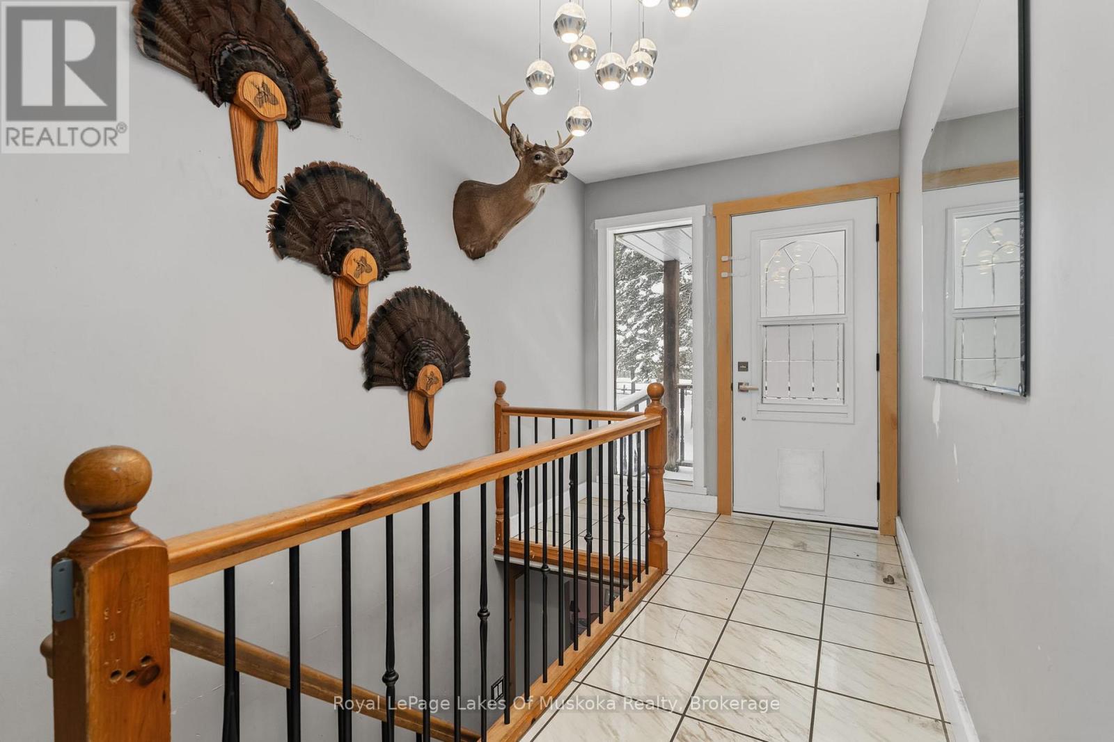 2892 60 Highway E, Lake Of Bays (Franklin), Ontario  P0A 1H0 - Photo 6 - X12702616